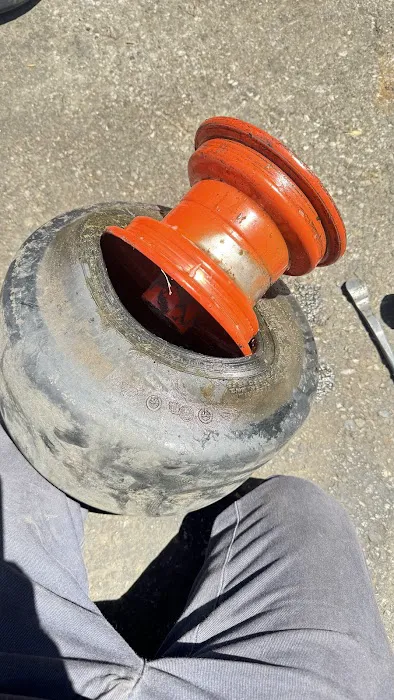 Ivan's Commercial Tires Service 8