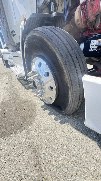 Ivan's Commercial Tires Service 4