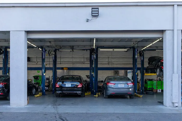 Capitol Hyundai Service Center 3