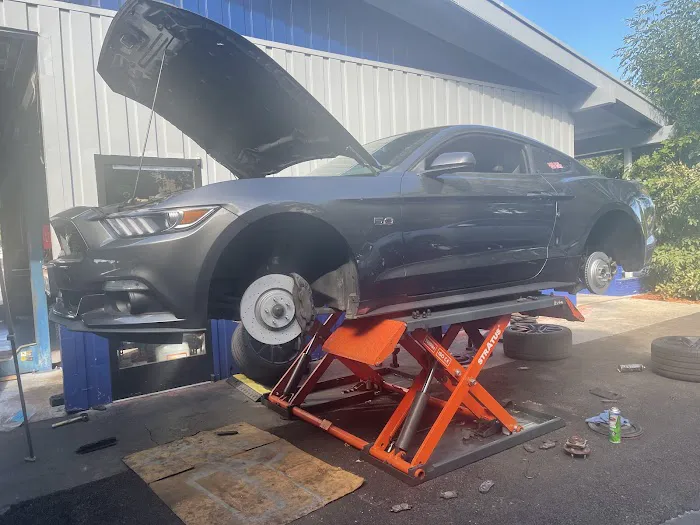 Premium Auto Repair Center 4