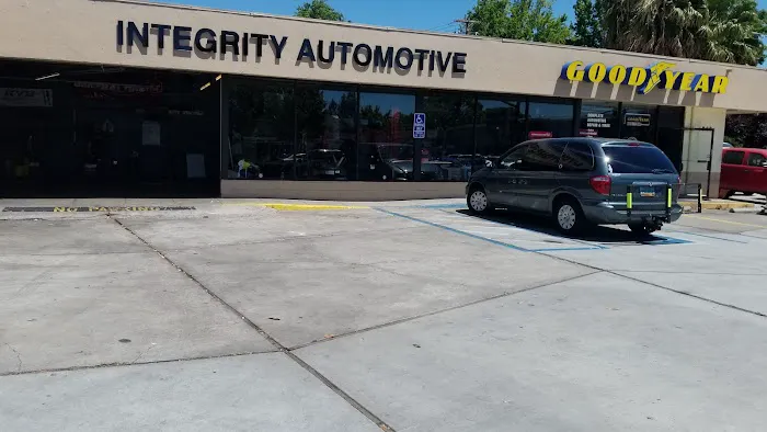 Integrity Automotive Tires Pros 4