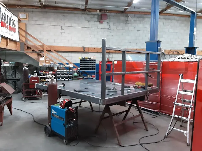 Universal Truck Body and Fabrication 5