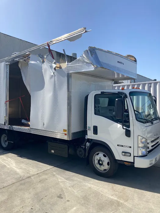 Universal Truck Body and Fabrication 0