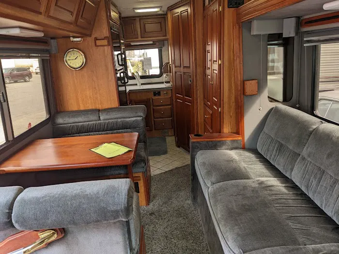 V&V Bros RVs and Trailers Parts and Services 5