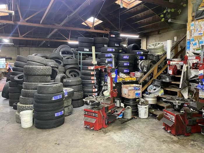 Gonzalez Tires & Brakes 4