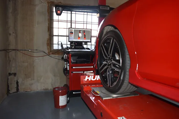 Gonzalez Tires & Brakes 9