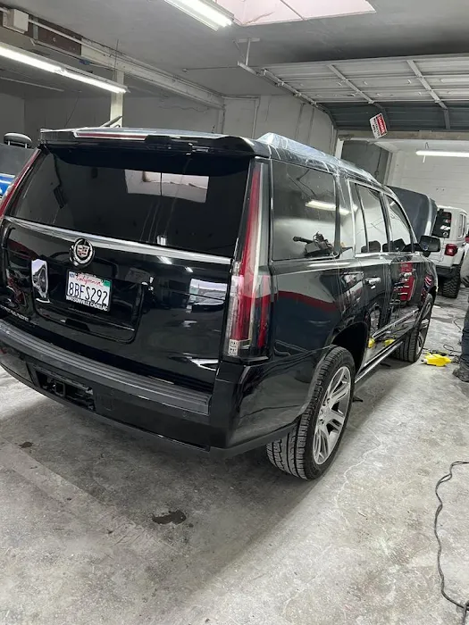 La Conde Auto Body 9