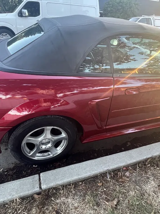 Deluxe Auto Body 4
