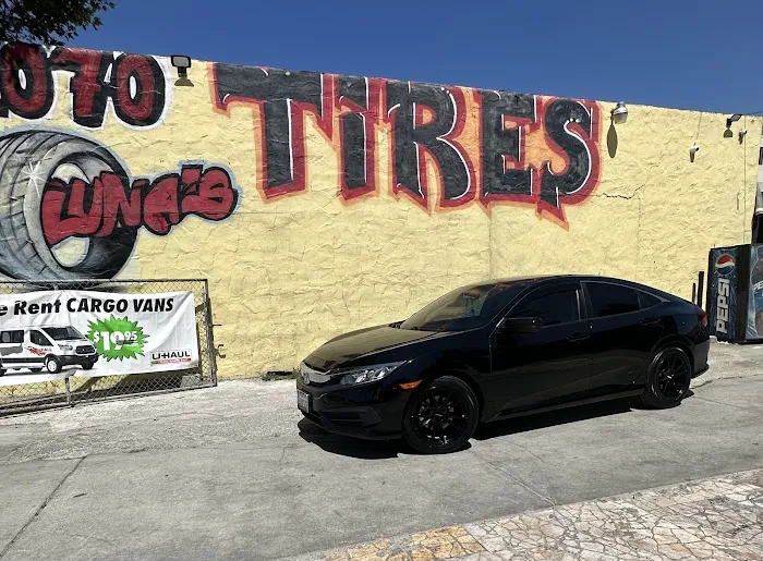 Luna's Tires 8