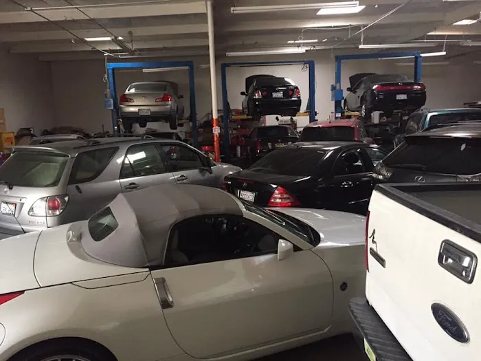 Howard's Garage 5