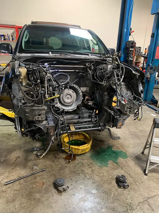 Howard's Garage 4