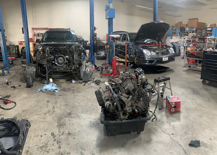 Howard's Garage 8