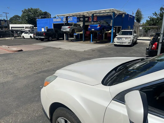 5 J's Subaru Specialist 7