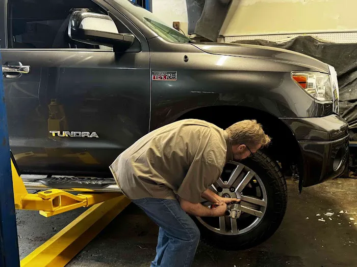 Nate's Auto Shop 5