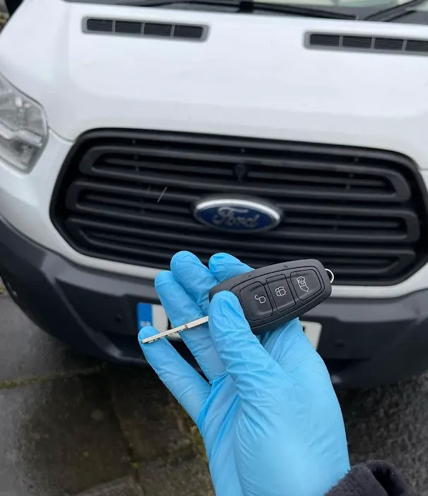 Glen ECU Programming & Car Key 9