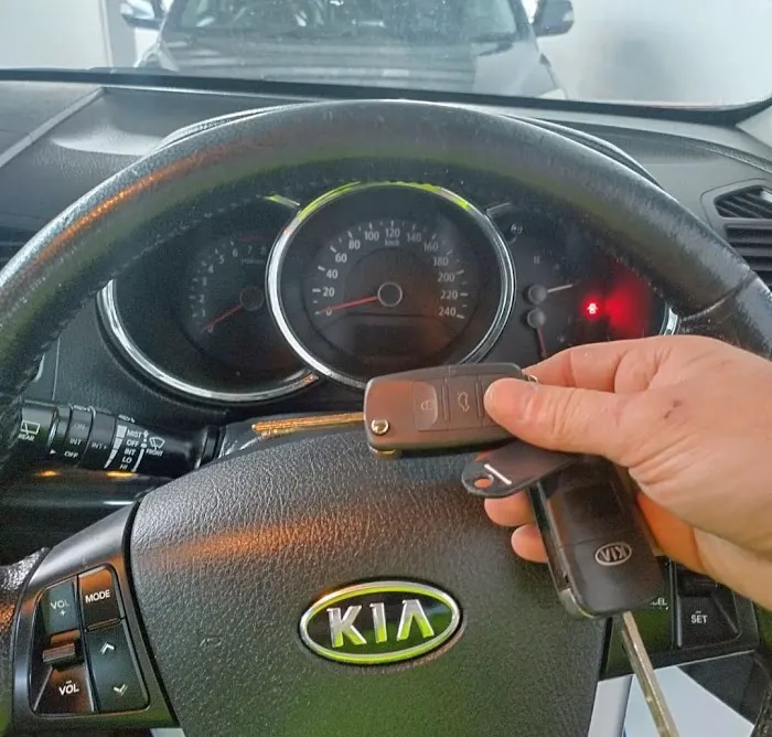 Glen ECU Programming & Car Key 7