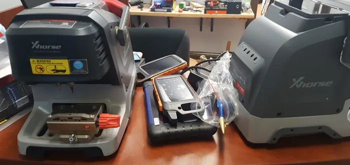 Glen ECU Programming & Car Key 8