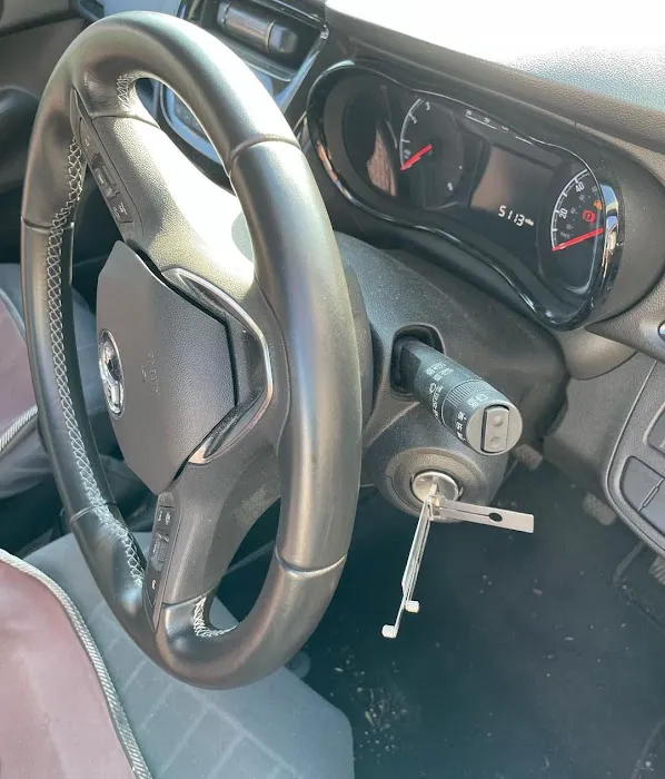 Glen ECU Programming & Car Key 1