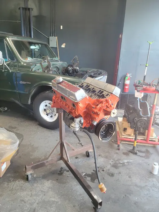IN N OUT Auto Service 3