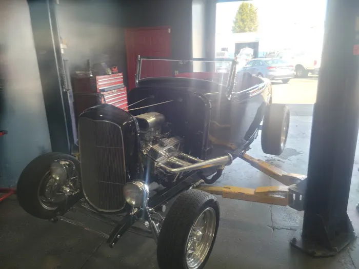 IN N OUT Auto Service 1