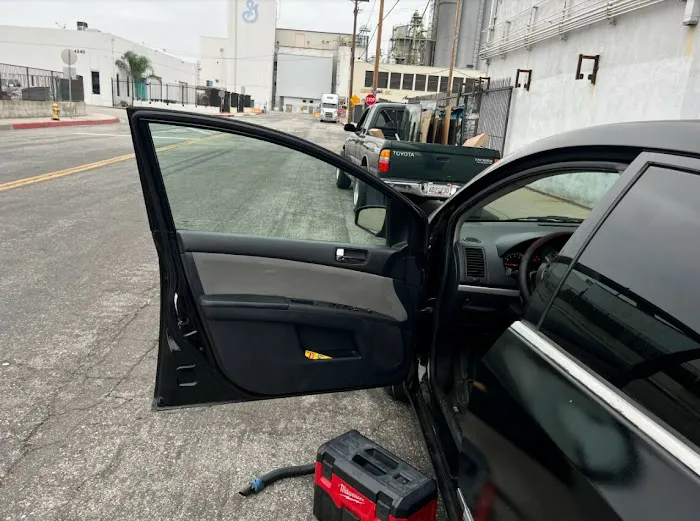 San Jose Auto Glass Windshield Repair Specialist 7