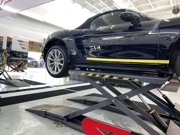 I.S.T. Automotive 6