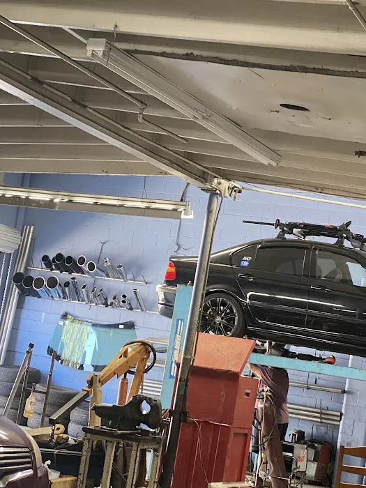 Uribe Muffler & Auto Glass 3