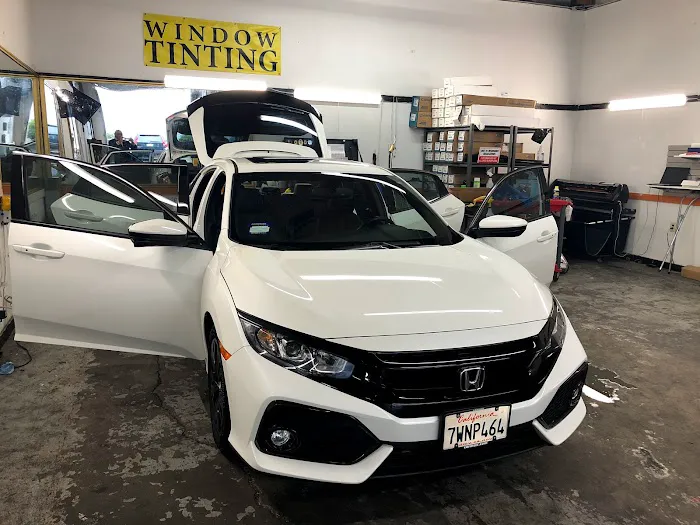 Car Sound Security & Safety / Window Tinting 8
