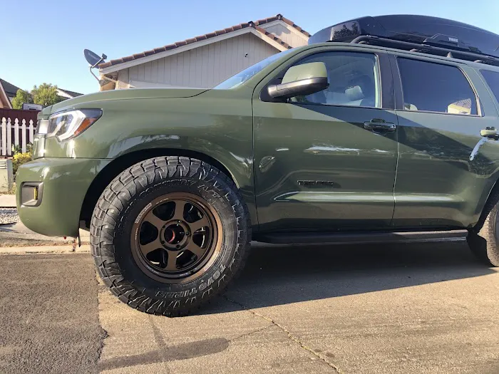Thiel's Commercial Tire Service 7
