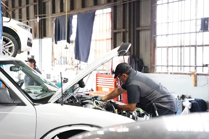 TL Auto Repair 2