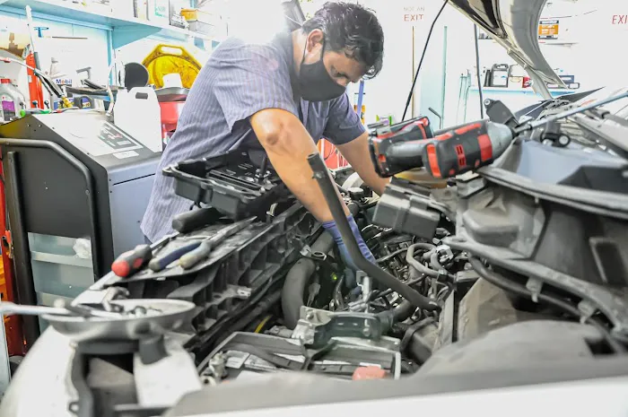 United Auto Tech, Complete Auto Repair 9