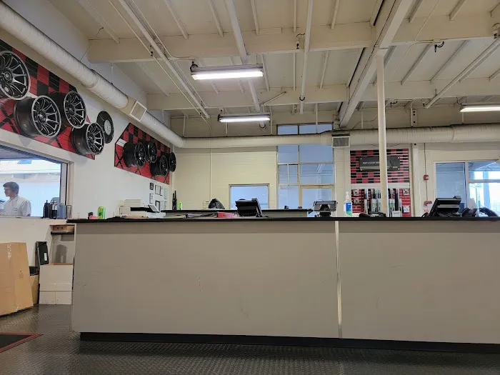 Les Schwab Tire Center 6
