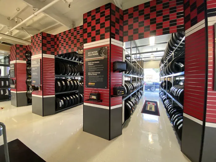Les Schwab Tire Center 4