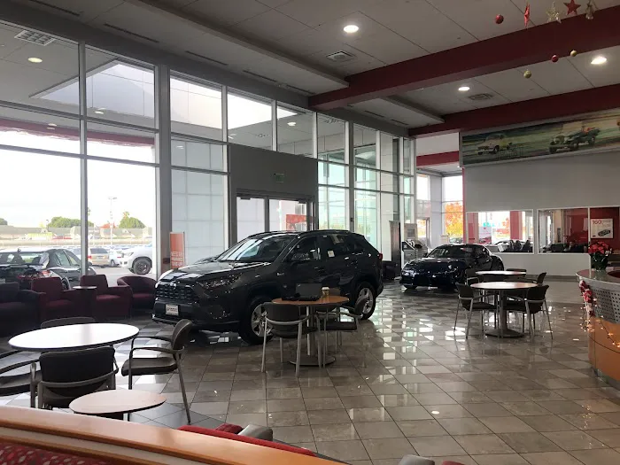 Envision Toyota Service Center 0