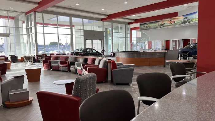 Envision Toyota Service Center 9