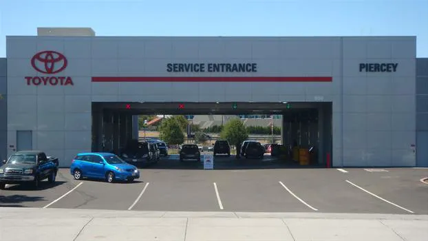 Envision Toyota Service Center 2