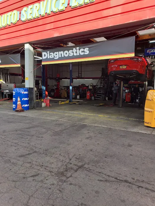 SpeeDee Oil Change 2