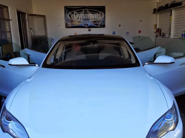 CAMBELL WINDOW TINT & Car security system 3