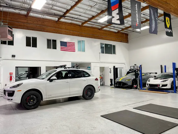 408 Garage 3