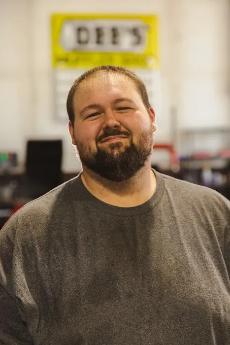 Dee's Auto Care Specialists - Winona 1