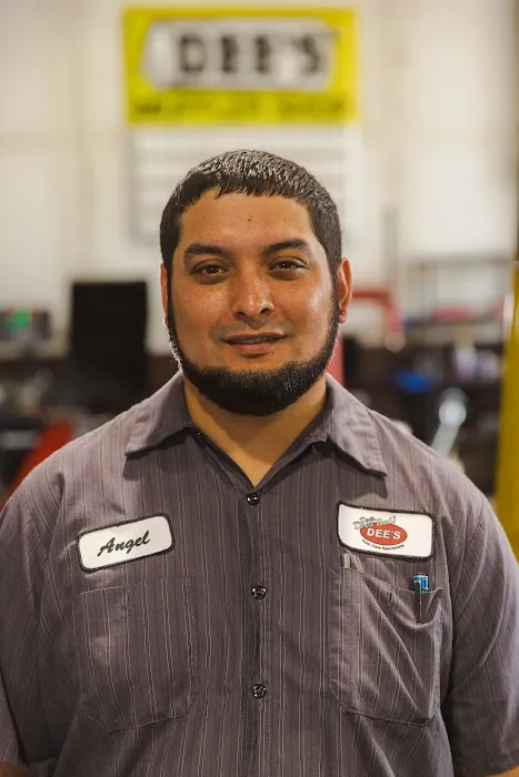 Dee's Auto Care Specialists - Winona 3