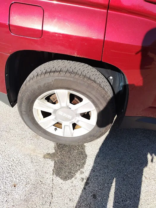 Gomez II Tire Shop 6