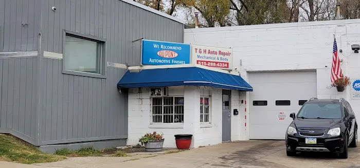 T H Truck Auto Repair 7