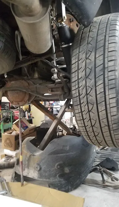 T H Truck Auto Repair 1