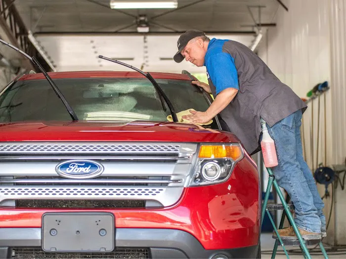 Decorah Ford Service 0