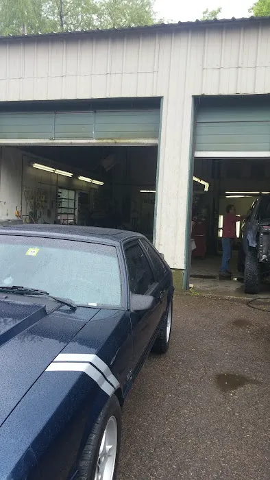 Leonard's Body Shop 0