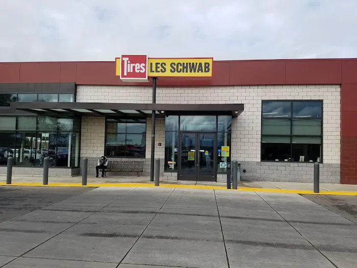 Les Schwab Tire Center 0