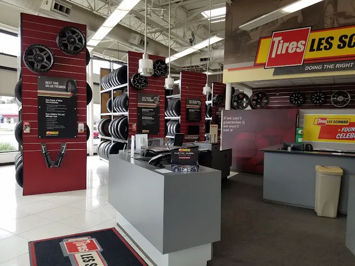 Les Schwab Tire Center 2