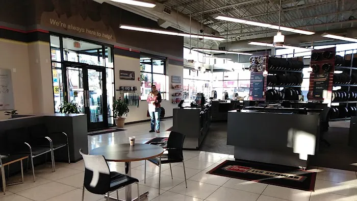 Les Schwab Tire Center 4