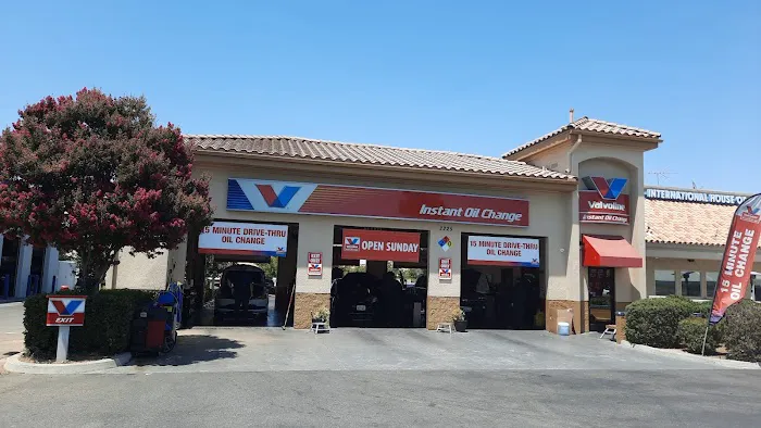 Valvoline Instant Oil Change 2